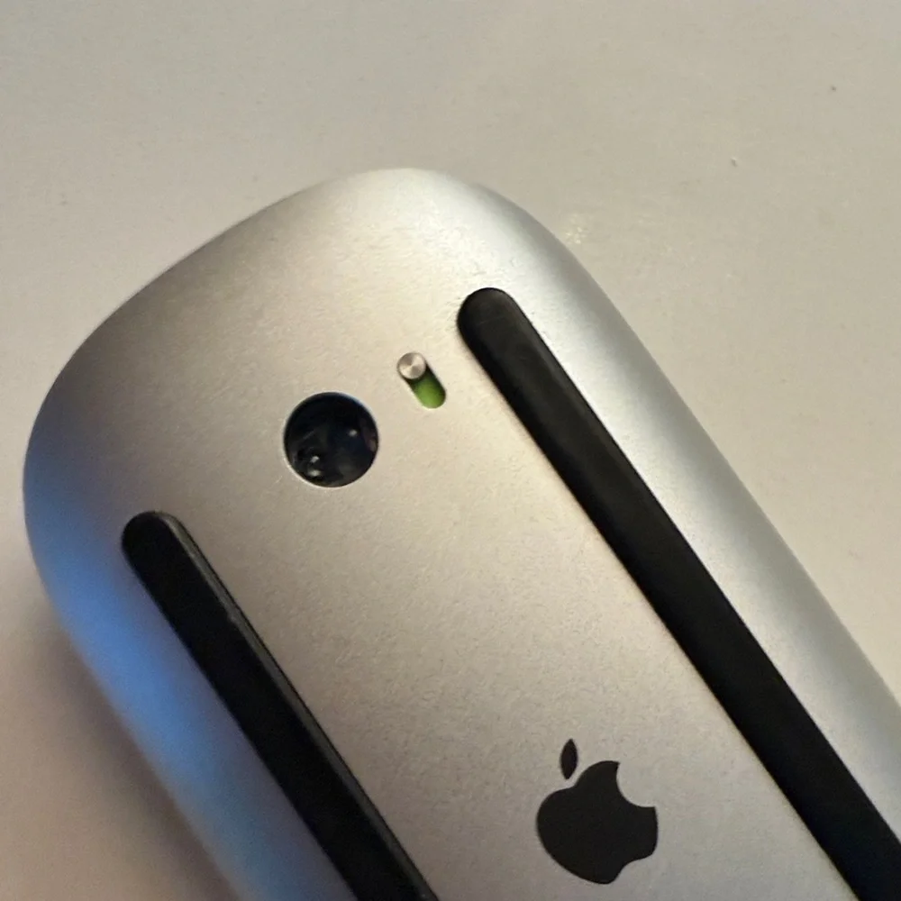 Apple Magic Mouse - Shiny White